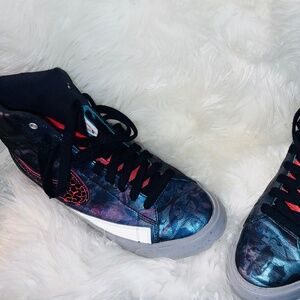 Men’s Nike size 12